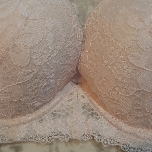 Airy pink Lace Bra - Picture 2 of 4